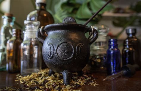 From spells to soups: the versatility of a witchcraft pot cooker